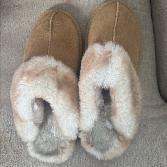 Target Tan Plush Lined Slippers - Picture 1 of 3